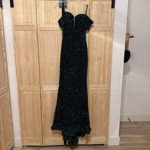 Elegant Green Evening Gown